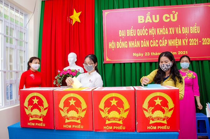 Cử tri TP.Vũng Tàu bỏ phiếu tại khu vực bỏ phiếu số 3 (trụ sở KP3, 22 Ngô Văn Huyền, phường 2).