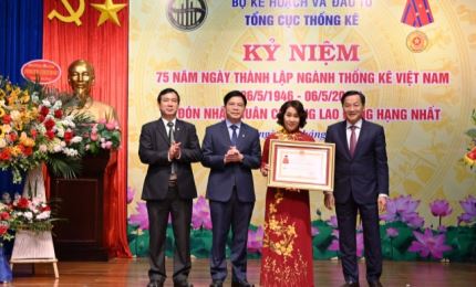 Tổng cục Thống kê Việt Nam đón nhận Huân chương Lao động hạng Nhất