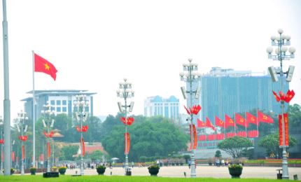 Hà Nội: Trang hoàng rực rỡ cổ động ngày hội toàn dân đi bầu cử