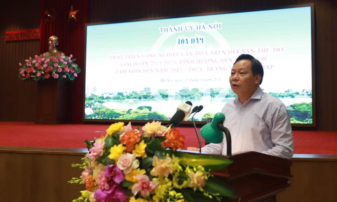 Phó Bí thư Thành ủy Hà Nội Nguyễn Văn Phong  phát biểu kết luận tại buổi toạ đàm.