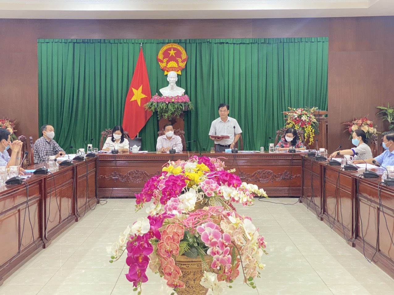 Ông Nguyễn Xuân Hải, Ủy viên Ban Thường vụ Thành ủy, Phó Chủ tịch Thường trực HĐND thành phố phát biểu chỉ đạo tại buổi thẩm tra.